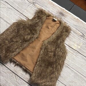 Girls XL fur vest